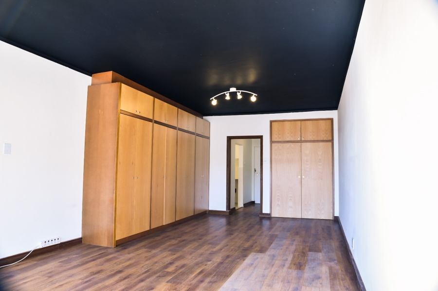 To Let 0 Bedroom Property for Rent in Sea Point Western Cape